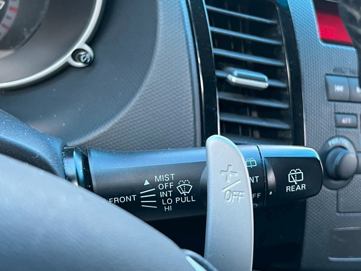 Mitsubishi 三菱 ／ Outlander ／ 2010年 ／ 2010年MitsubishiI Outlander 白色 三菱中古車 ／ MG車庫(台南)