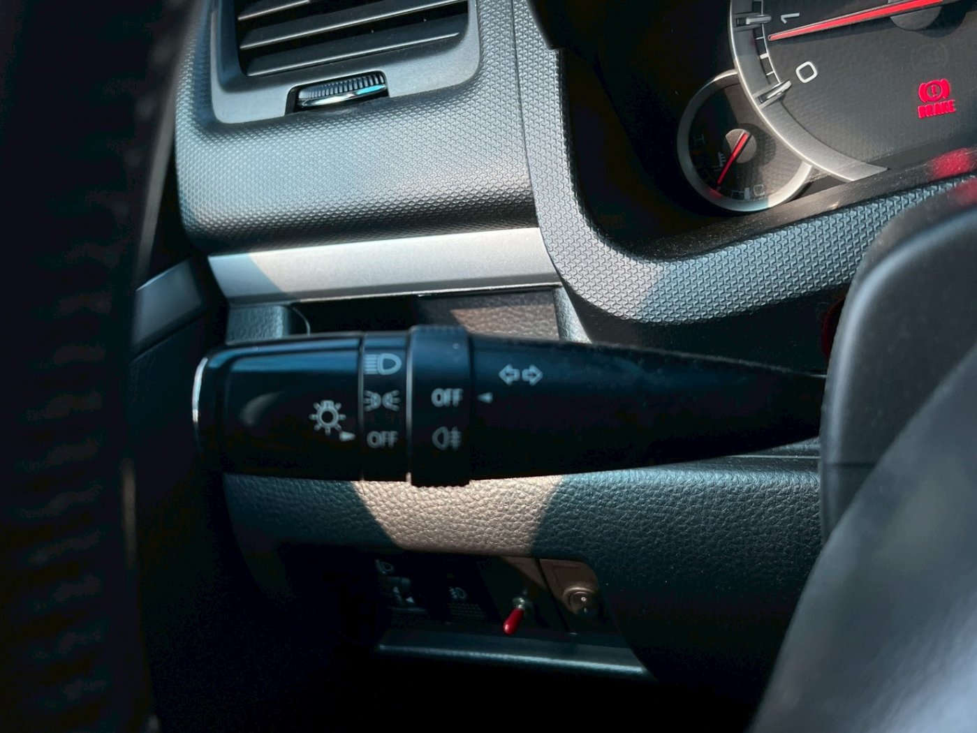 Suzuki 鈴木 ／ Swift ／ 2011年 ／ 2011年Suzuki Swift 灰色 鈴木中古車 ／ MG車庫(台南)