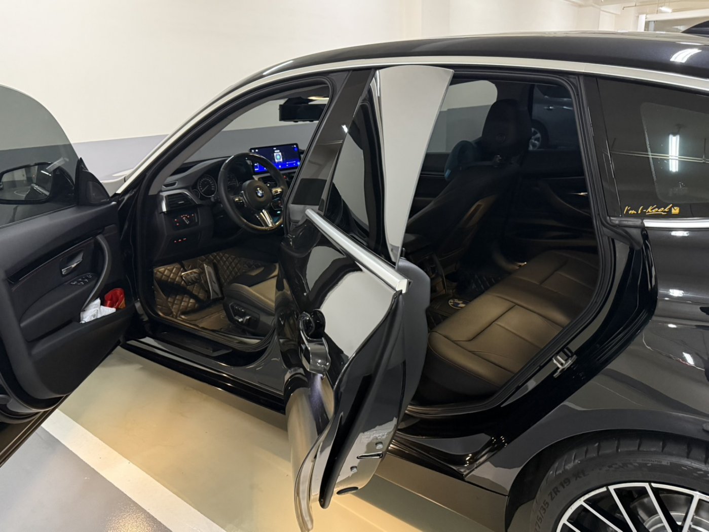 Bmw 寶馬 ／ 3-Series ／ 2017年 ／ 2017年BMW 320I GT 黑色 寶馬中古車 ／ 委外廠商