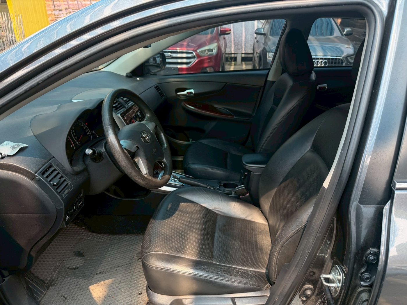 Toyota 豐田 ／ Altis ／ 2011年 ／ 2011年 Toyota Altis 灰色 豐田中古車 ／ 九肇匯元汽車 (台南)