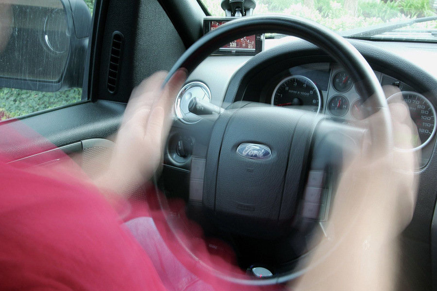 過多的震動現象，通常就表示車輛某部位可能以受損。 摘自trucktrend.co...